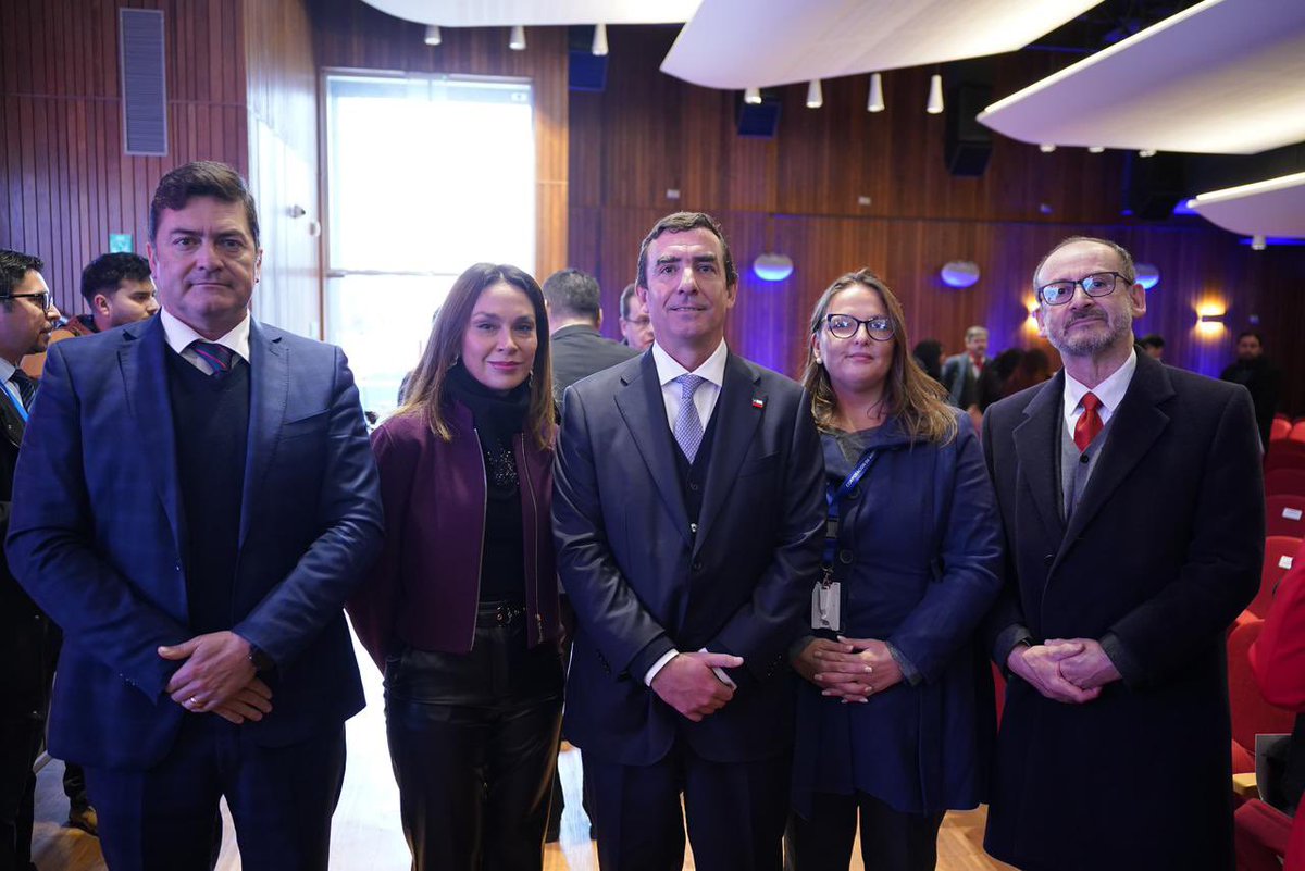 cajbiobio's tweet photo. 📌Hoy acompañamos al Ministro Fernando Rabat y a los Subsecretarios Luis Silva y Pablo Mira en la #CuentaPública participativa 2026 del @MinjuDDHH 🇨🇱

⚖️ Las Directoras y Directores Generales representaron a las cuatro Corporaciones de Asistencia Judicial del país en este hito. https://t.co/4ANjtf9BkB