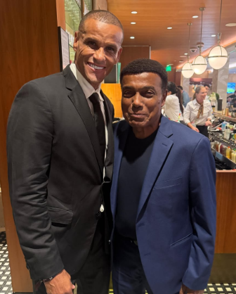 1901Radio's tweet photo. Entre leyendas 🇵🇪✨

Teófilo Cubillas, nuestro ídolo blanquiazul y máximo referente de🇵🇪 en los Mundiales, estuvo en Miami junto a campeones del mundo como 🇧🇷 Ronaldo, Cafú, Rivaldo y Kaká 🇧🇷

Imágenes que reúnen gloria, historia y grandeza. ⚽🏆 https://t.co/hSQhBjHTff