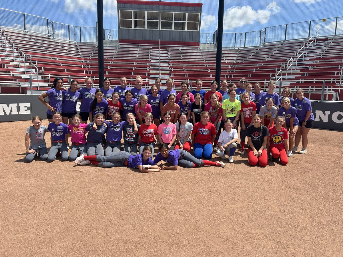 Lancer_sball's tweet photo. 2026 CAMP in the books! So proud of our young campers!! https://t.co/FMjXyR2Gwq