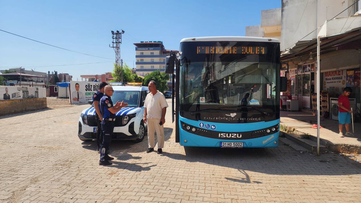 HatayBSB's tweet photo. Bu Halkın Hizmetçisiyiz

Reyhanlı’da toplu ulaşım aracına binmek isteyen engelli hemşehrimize yönelik sergilenen olumsuz davranışın ardından gerekli işlemleri ivedilikle başlattık.

Yapılan incelemeler sonucunda ilgili hat sahibine 3 ayrı maddeden cezai işlem uyguladık.

Kooperatifi tarafından görevine son verilen sürücünün, yeniden toplu ulaşım hizmetlerinde görev almaması için UKOME sürecini başlattık.