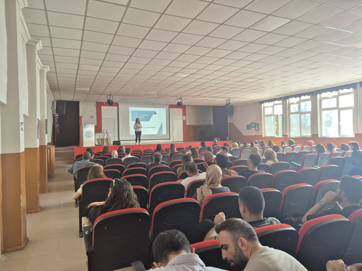KarsOlcme's tweet photo. 📍Kağızman 
TYMM kapsamında Kars ÖDM Müdürlüğü tarafından planlanan "TYMM Ölçme ve Değerlendirme Uygulamaları Semineri" Kağızman H. E. Merkezinde 24-25 Haziran tarihlerinde Kağızmandaki öğretmenlerimizin katılımlarıyla gerçekleşti
@erdalkilinc27
@mebodsgm 
@Nevzatkaya04 
@karsmem https://t.co/ZmzPAthrJz
