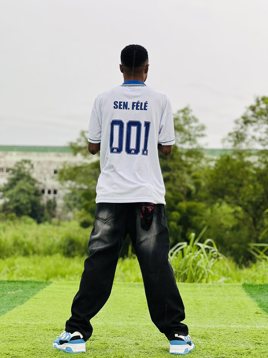 ogbenifele's tweet photo. FYB DAY THREE: JERSEY DAY๐โฝ๏ธ
#lastdaysinoou https://t.co/zBVWoDt845