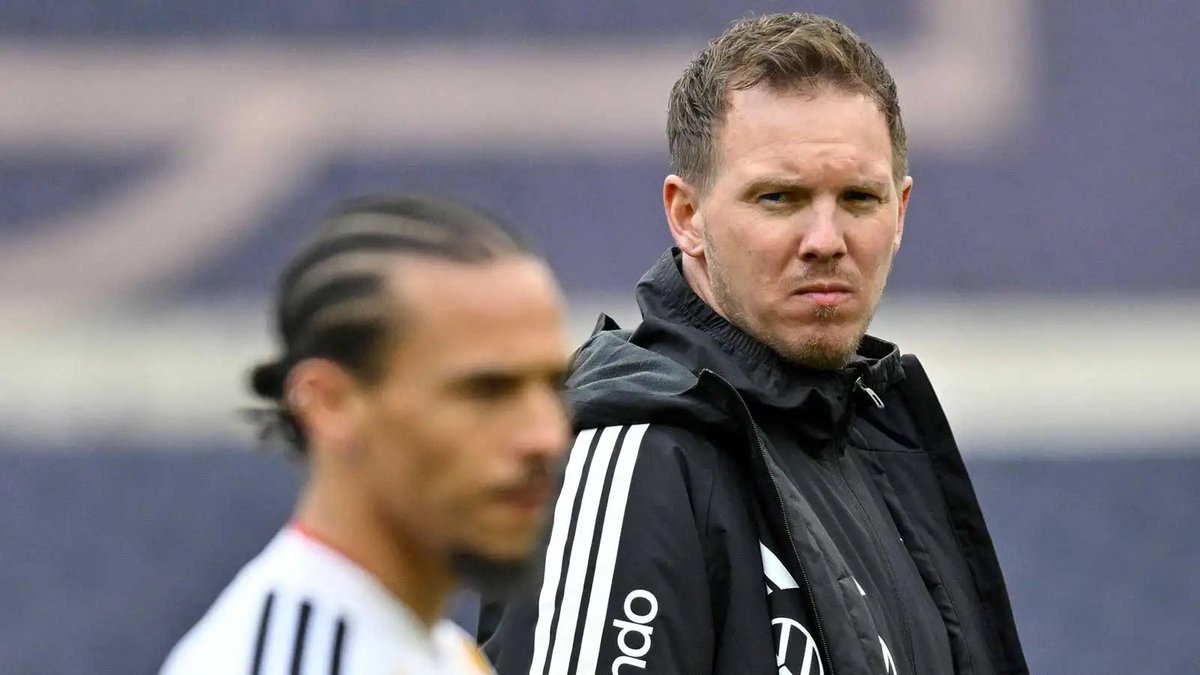 ActuFoutreOff's tweet photo. 🚨💣 Leroy Sané est titulaire pour affronter l’Equateur 🇪🇨

Pour rappel, il détient la sextape de Julian Nagelsmann ce qui le rend intouchable 🤝 https://t.co/XVoytXUS8o