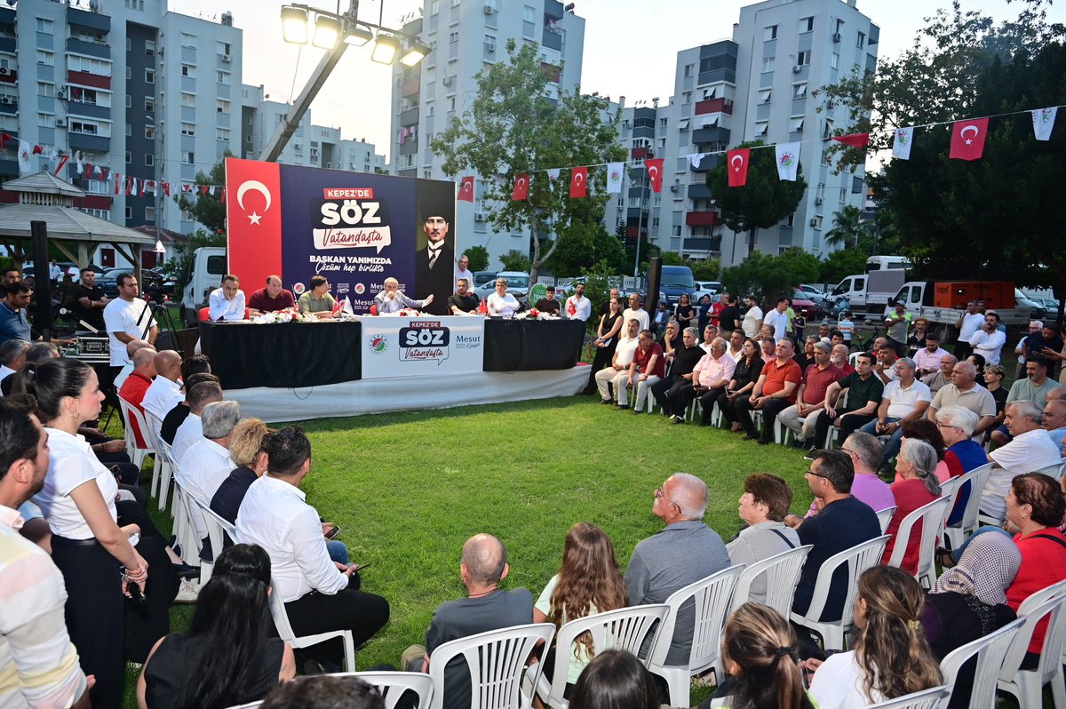 mesutkocagoztr's tweet photo. Kepez’de talepleri belediyede değil mahallelerimizde bizzat hemşehrilerimizden alıyoruz. Çünkü Kepez’de söz vatandaşta. 

Ulus, Özgürlük, Yeşiltepe, Zafer, Atatürk ve Yükseliş Mahalle sakinlerimizle bir araya geldik. 

Burada büyük bir aile olarak, kentimizin sorunlarını hep beraber konuşuyor, birlikte karar alıp uygulamaya geçiriyoruz. 

Muhtarlarımız ve çalışma arkadaşlarımla beraber her bir görüşü başımızın tacı olarak kabul ederek dikkate alıyoruz. Kepez hepimizin, bu kentin geleceğinde söz herkesin.
