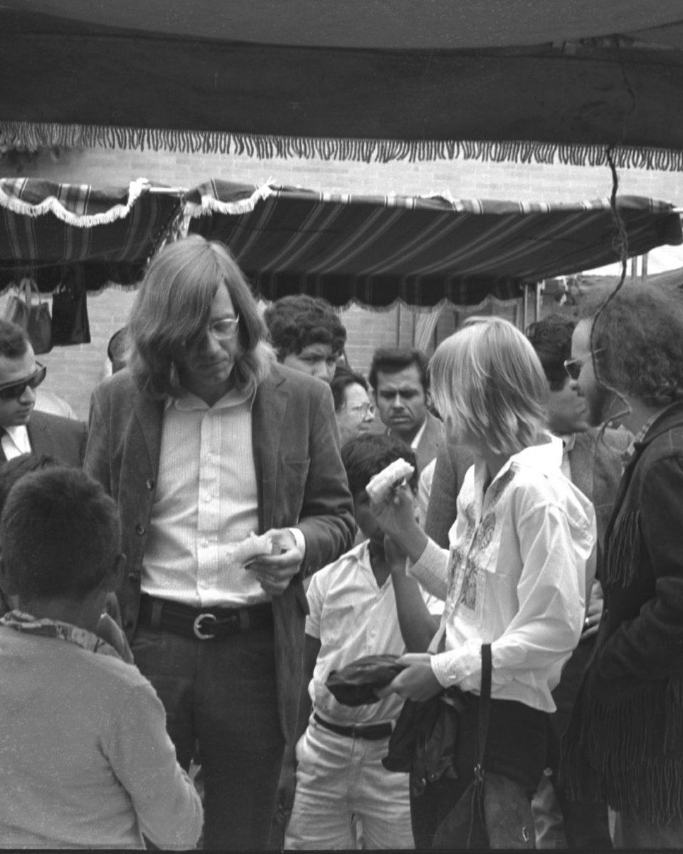 TheDoors's tweet photo. Jerry Hopkins, photographer and Rolling Stone journalist who accompanied the band to Mexico, described the scene in these photos as:

“From El Acuario the group went to the Plaza de Garibaldi (named for the Italian revolutionary), where mariachi bands come together each night in an informal outdoor concert-hiring hall... Jim and Ray and the others had their pictures taken with one of the bands, then walked across the square to Salon Tenampa, the neighborhood’s noisiest mariachi bar, where Morrison had his portrait sketched, paid an outrageous price for the tray the waiter was using to deliver the group’s drinks, and joined everyone in tossing down several tequilas.” - Jerry Hopkins

Hopkins wrote about the trip in ROLLING STONE MAGAZINE.

Read his 1969 article here: https://t.co/EHhXLvGhow