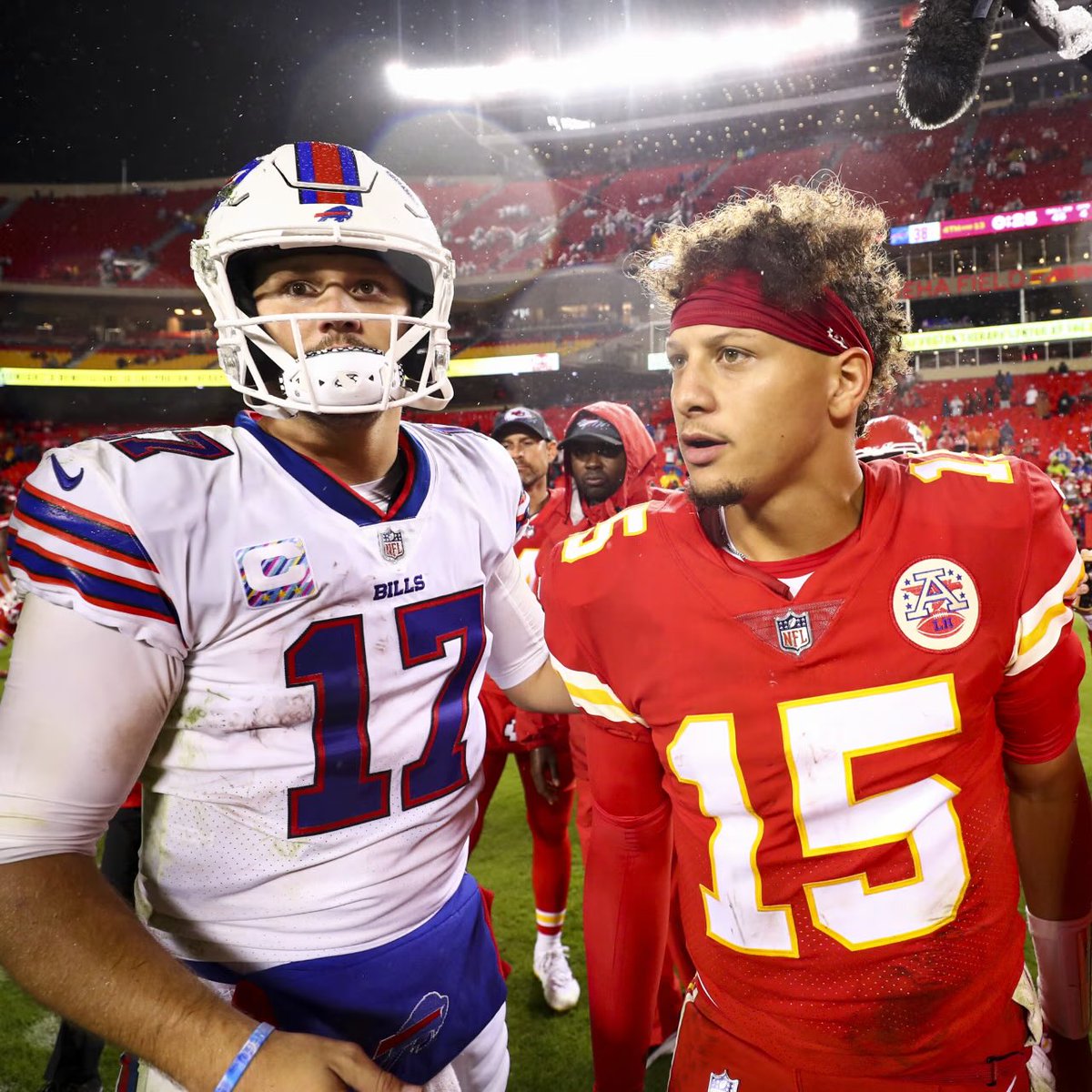 MLFootball's tweet photo. WHO IS THE BETTER #NFL QUARTERBACK RIGHT NOW…?

❤️ for Josh Allen
🔁 retweet for Patrick Mahomes

🧐 https://t.co/I1CrzOyp6e