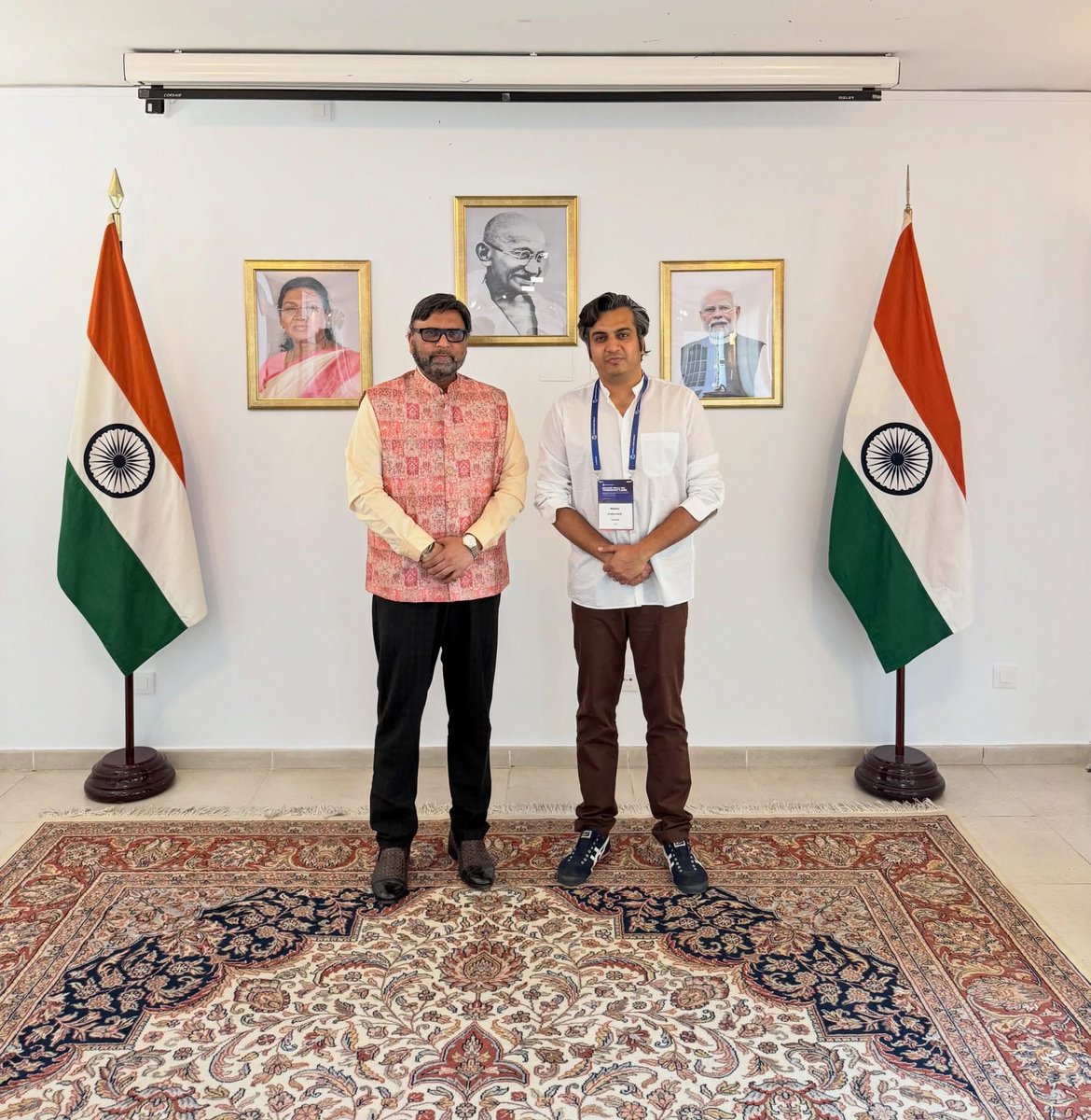 Akshay001's tweet photo. What a delight to spend time with His Excellency, Ambassador Jayant Khobragade Sir, India’s Ambassador to Spain. He took office late last year and has already put us on the Spanish map prime and square, heard such incredible stories everywhere, that it became non-negotiable to step by and congratulate in-person! 

@leverageedu has also been stepping up its investment in Spain, and are keen to take that many strides further from this point. 

As Sir noted as well, “the Spanish people feel just like our own” 🎶