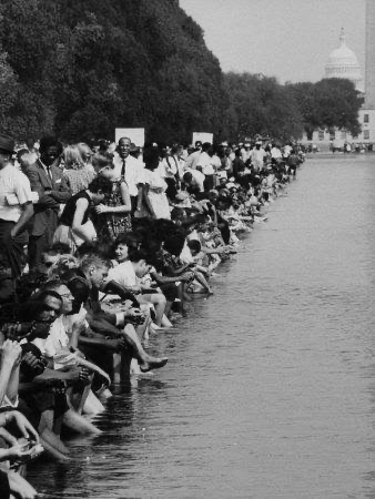 Wallabanjo's tweet photo. @Bubblebathgirl @JamieBonkiewicz The Reflection Pool has always been a target for vandals. This is just a new generation perpetuating the ANTIFA cult actions.

/s <- Do we need this? Yes. Because MAGA are fucking idiots. https://t.co/Ng2vZvys4t