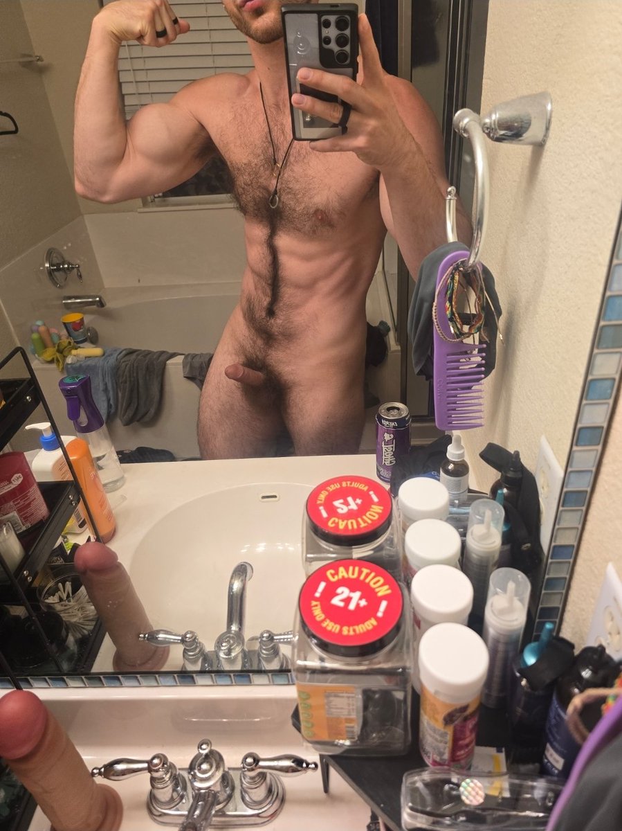 Straight Guy tweet media
