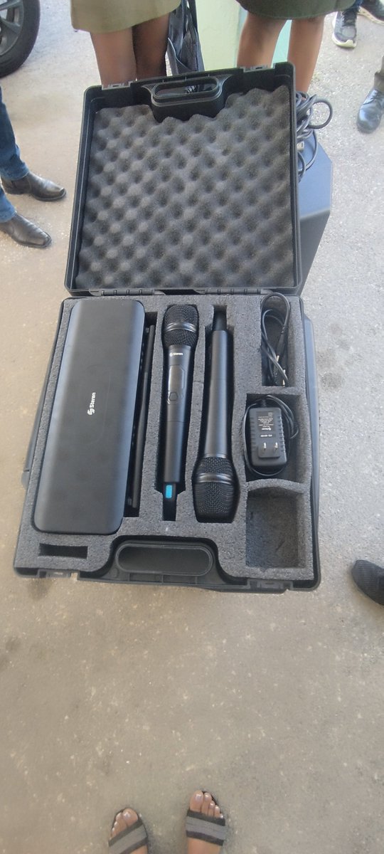 VinetBaby1865's tweet photo. Con el esfuerzo de la PNR se logró recuperar el equipo de audio que fuera sustraído del ANC en días pasados. Gracias al MININT por su actuación!!! https://t.co/LuE48sFh3u
