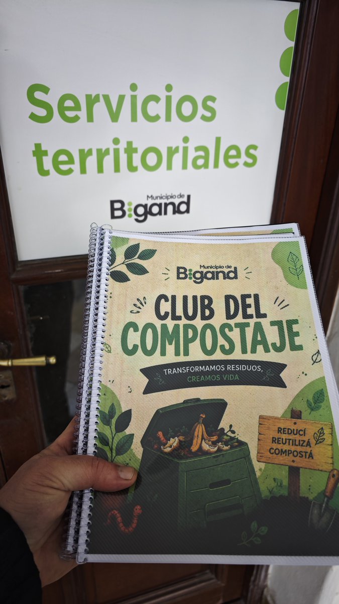 CesarMassi's tweet photo. En Bigand arrancamos como política municipal una comunidad de compostadores. Queremos entusiasmar a los vecinos enseñando a compostar bien y que ellos ayuden a contagiar a otros desde voluntariados y actividades educativas. Cada vez somos más ✊ https://t.co/Mhwdm3iuJ0