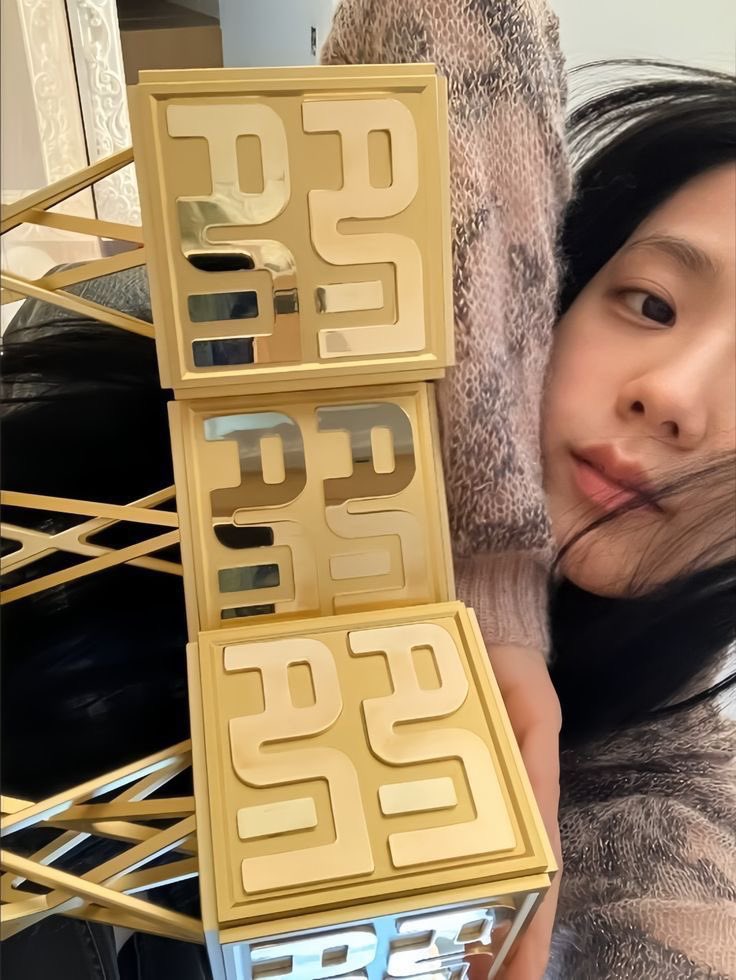 soopics's tweet photo. Some people wouldn’t be able to, not even if they were born TWICE. https://t.co/1JEeJEYTua