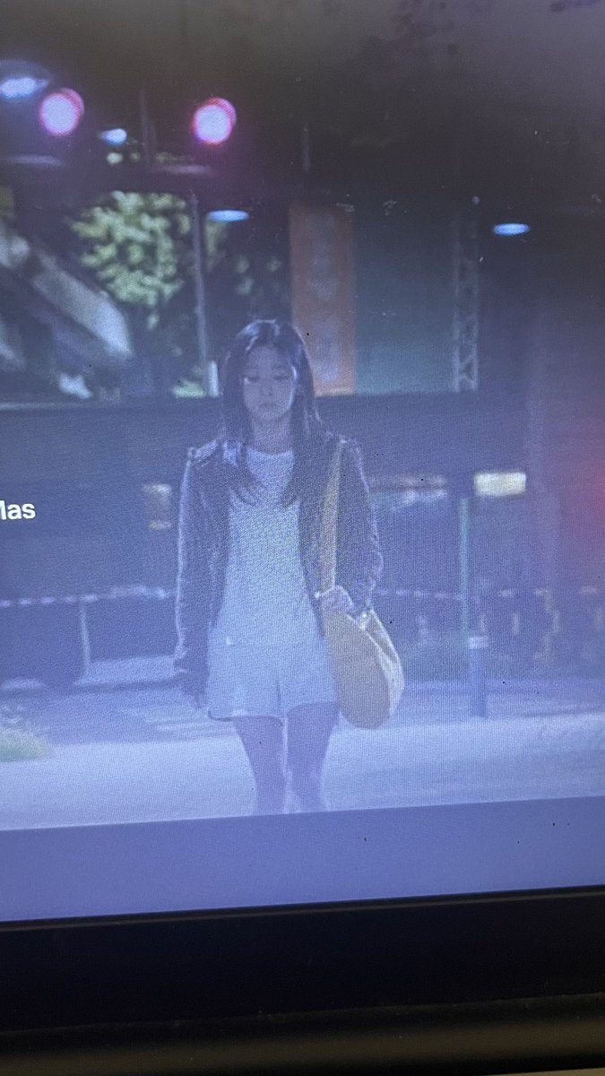 FsPFeVC's tweet photo. Assistindo meu dorama, e percebendo que a atriz tá com a @BolsadaAnaPaula da @anapaularenault 🗣️😂🫶🏻 https://t.co/Gg6x9T9mzl