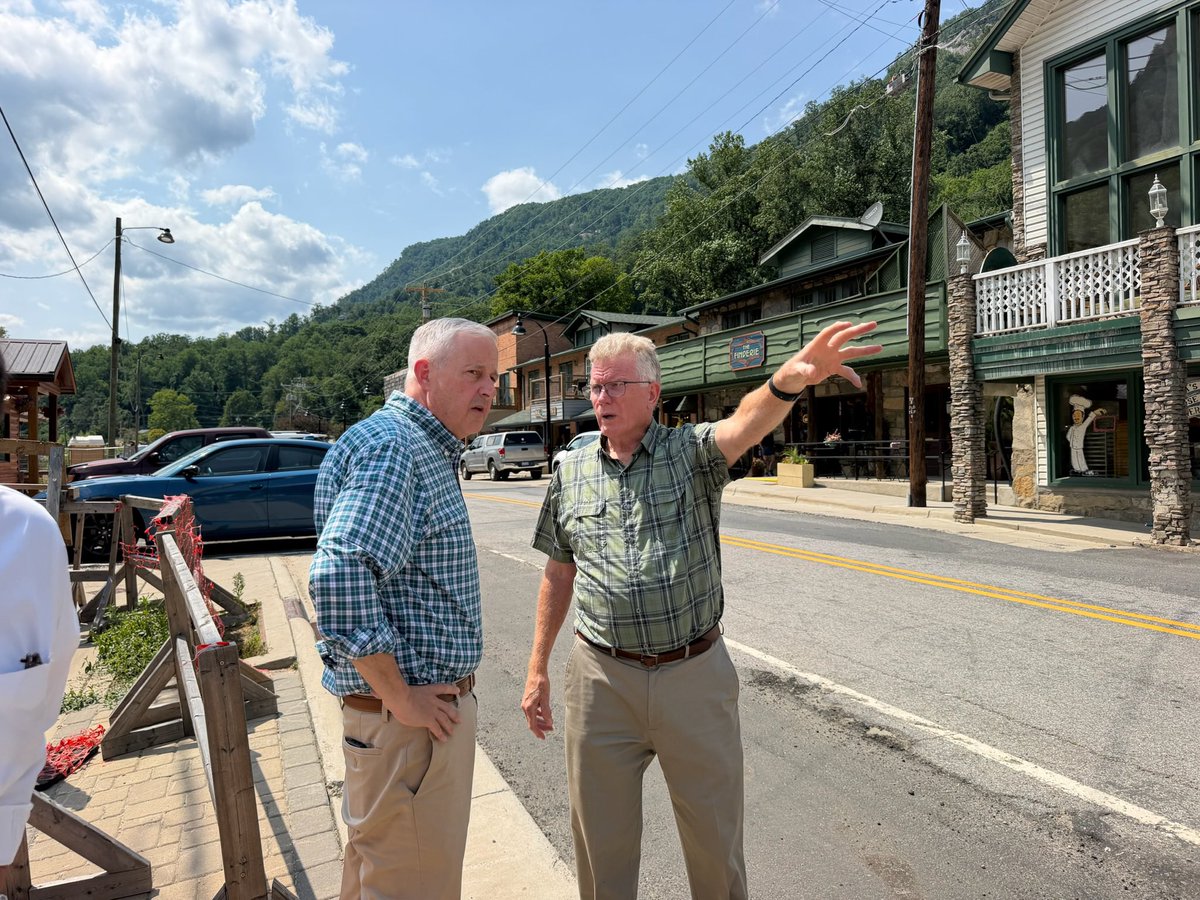 WhatleyNC's tweet photo. I had an important conversation with Chimney Rock Mayor Pete O’Leary about how Chimney Rock and communities across Western North Carolina are building back after the devastation of Hurricane Helene. 

I am proud to have worked with President Trump to deliver more than $10.5 billion to North Carolina and will never stop fighting until for all of the communities across the region.