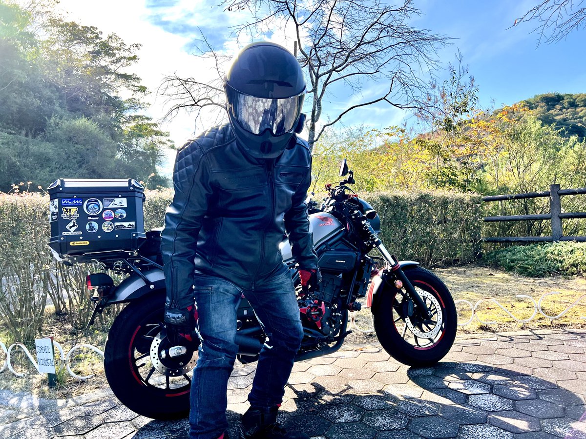 Nori_pcx_reble's tweet photo. #私がバイクに乗る理由
目立ちたいからさ‼️🤣
素顔は晒さんけど🫣
#ruroc https://t.co/CIe4EGPl28
