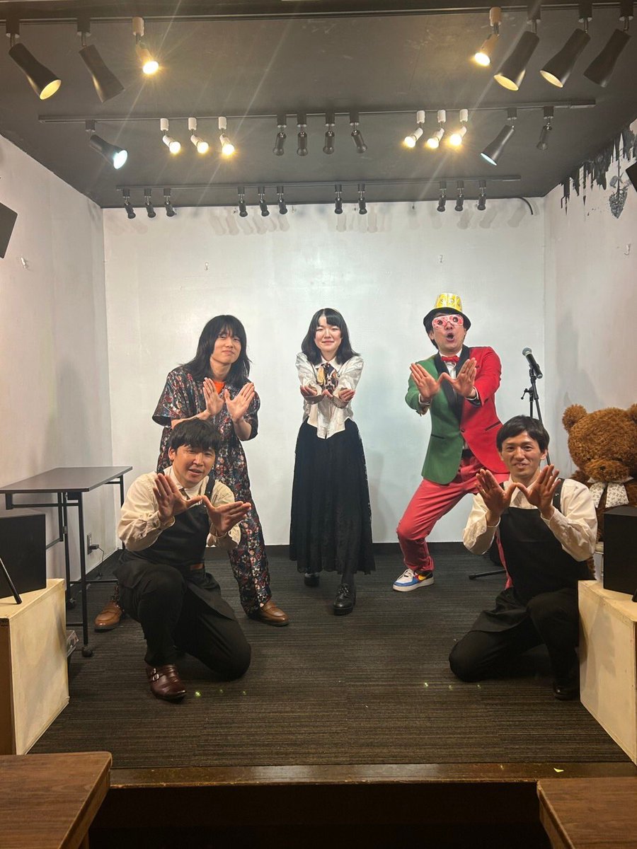 C_nosaki's tweet photo. 昨晩‼️パフォームグラフィティ‼️ありがとうございました‼️
やりたいポーズ聞かれて思いつかな過ぎて咄嗟に未プレイの｢巨乳オナホ妖怪と田舎ライフもHも満喫生活｣のポーズをみんなにさせてしまいましたすみません買いましたすぐやります‼️
カフェプロセニアムのオムライス美味しかったです‼️ https://t.co/U3bPeUS0YU