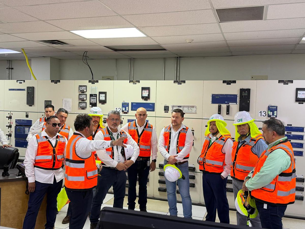 elcachanillacom's tweet photo. ⚡🌋 La CFE supervisó la operación del Campo Geotérmico Cerro Prieto, en Mexicali, instalación con más de 53 años de funcionamiento ininterrumpido.

Durante la visita se revisaron condiciones laborales, equipos, suministro de vapor, generación eléctrica y avances de nuevos proyectos geotérmicos. La paraestatal reiteró su compromiso de fortalecer la geotermia y la seguridad energética del país. 🇲🇽

#Mexicali #CFE #CerroPrieto #Energía