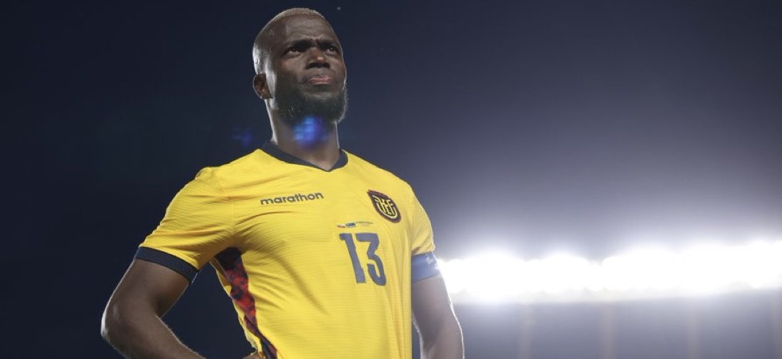 NajimMedini's tweet photo. L’Equateur c’est un immense travail de formation, un gros travail pour mettre en place un football protagoniste de qualité mais tout ça pour jouer encore avec Enner Valencia en pointe. C’est rédhibitoire, c’est un caillou dans la chaussure. https://t.co/1c6ZiNuWRP