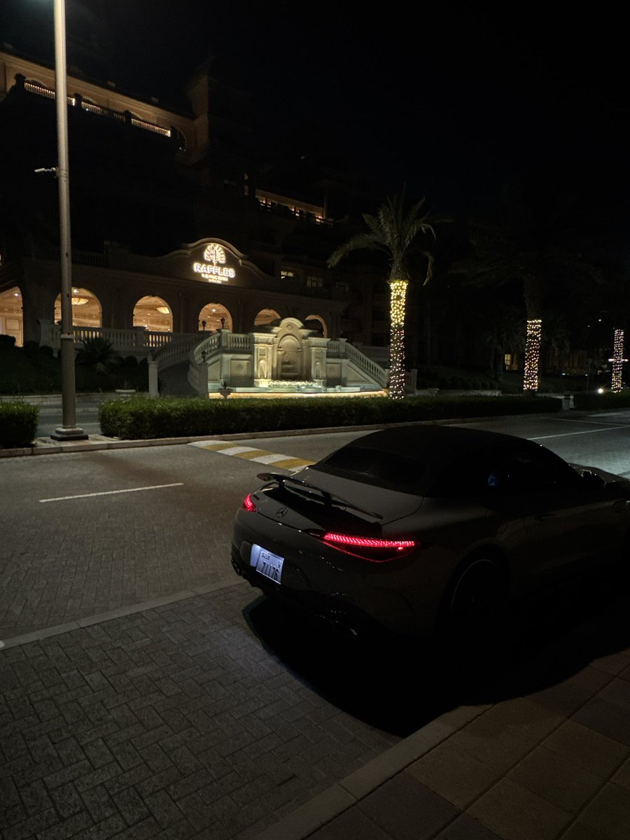 B12R4's tweet photo. بتزين الليالي ونتلاقى على التيسير
ونسولف تحت قمرا التعاليل ونغني
يا عسى تجمع الايام درب فيه تيسير … https://t.co/vKhLKiQHBQ