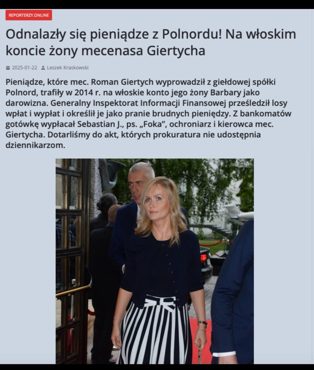 Viralwax's tweet photo. @GiertychRoman Twoja żona to dopiero robi szpagaty. https://t.co/aEogaexV8g