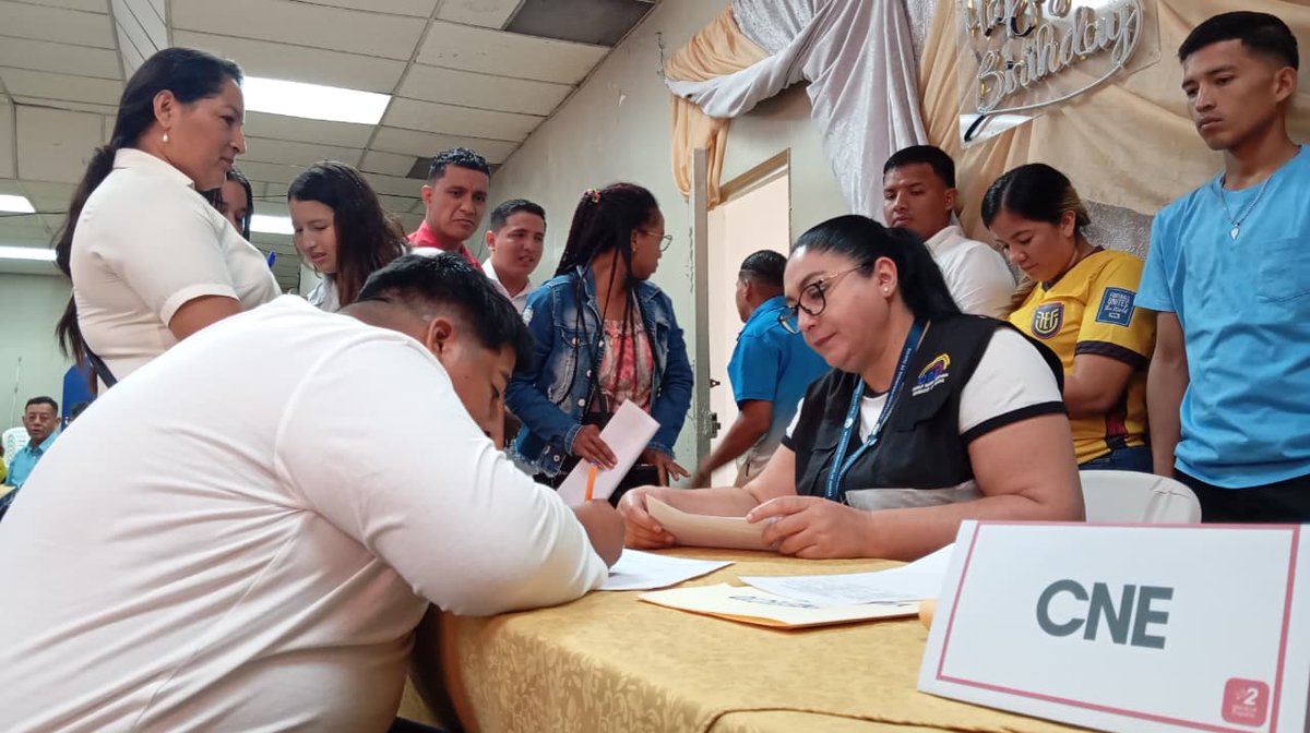 CNEGuayas's tweet photo. #Elecciones2027Ec 🇪🇨🗳️

Brindamos asistencia técnica y veeduría en los procesos de democracia interna de las organizaciones políticas de la provincia.

De acuerdo con el calendario electoral, partidos y movimientos podrán realizar sus primarias hasta el 2⃣ de julio. https://t.co/N534nJgseD