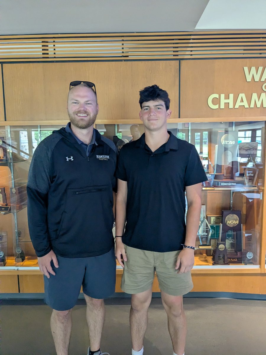 CourtmanSimanek's tweet photo. Thanks @Coach_Taggart22 for showing me around @HamCollFootball today! Amazing facilities and campus! @HamiltonCollege #letsgoblue! https://t.co/HM2uk0xnR5