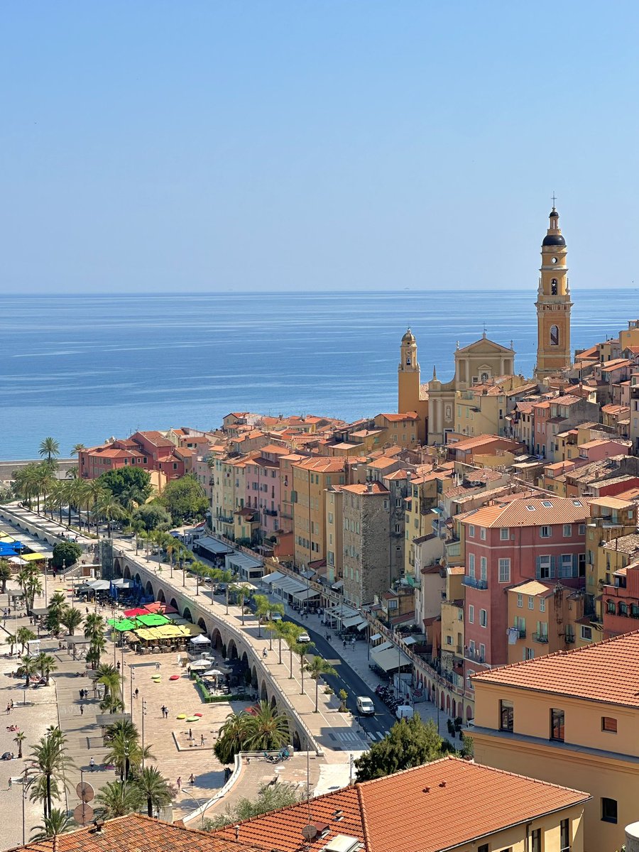 mjgardner73's tweet photo. Absolutely melting in #Melton today as the temps were in the high 30’s. Not complaining as it’s such a beautiful place to visit. #Cote-d’Azur https://t.co/lb29A07xkt
