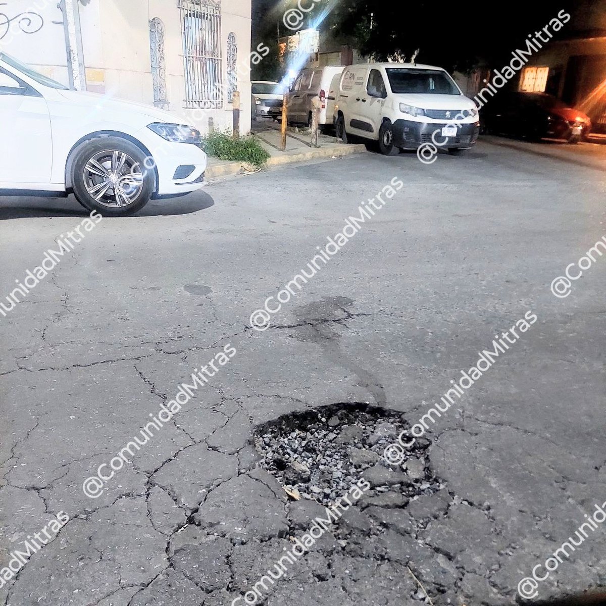 ComunidadMitras's tweet photo. 🛣️#Vialidades #Bache
Dos Baches Grandes
📍Julian Villagrán y Miguel Barragán
Col Industrial 
64440 #Monterrey
@ServPublicosMty 
📝#ChatBot072 599148
#ComunidadMitras https://t.co/zIiwFsnbwv