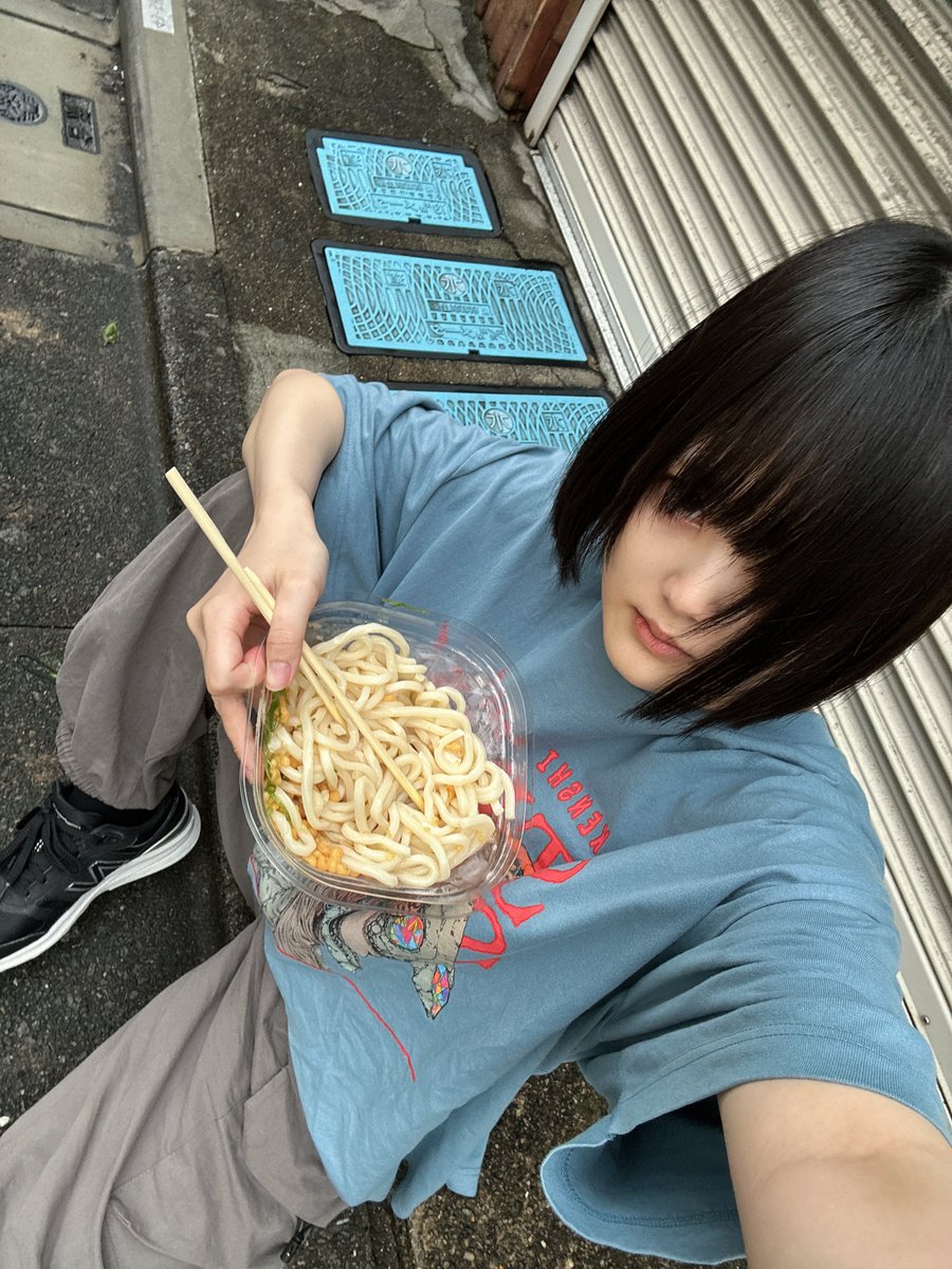 僕は今年で31歳、少し顔がやつれてる