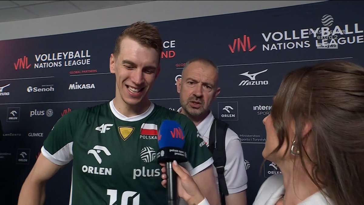 materac27's tweet photo. - Co? Co? Co? Trener co? 
- Eeeee... że dobre zmiany robił 
- Aaaa BRAWO!
XDDDDDDDDDDDDDDDDDDDDD

 #gangłysego https://t.co/V5IT9vlwUu