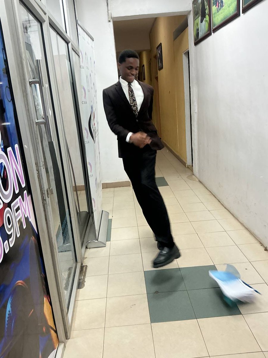 ely_siumm's tweet photo. Proud of Me.
Thank You Jesus
*insert CNTRL+C by S1ordie, Topsy*

Special Thanks to God, My parents, my lil brother and Tenski🤟🏽🤣 https://t.co/7pRjPgNfAC