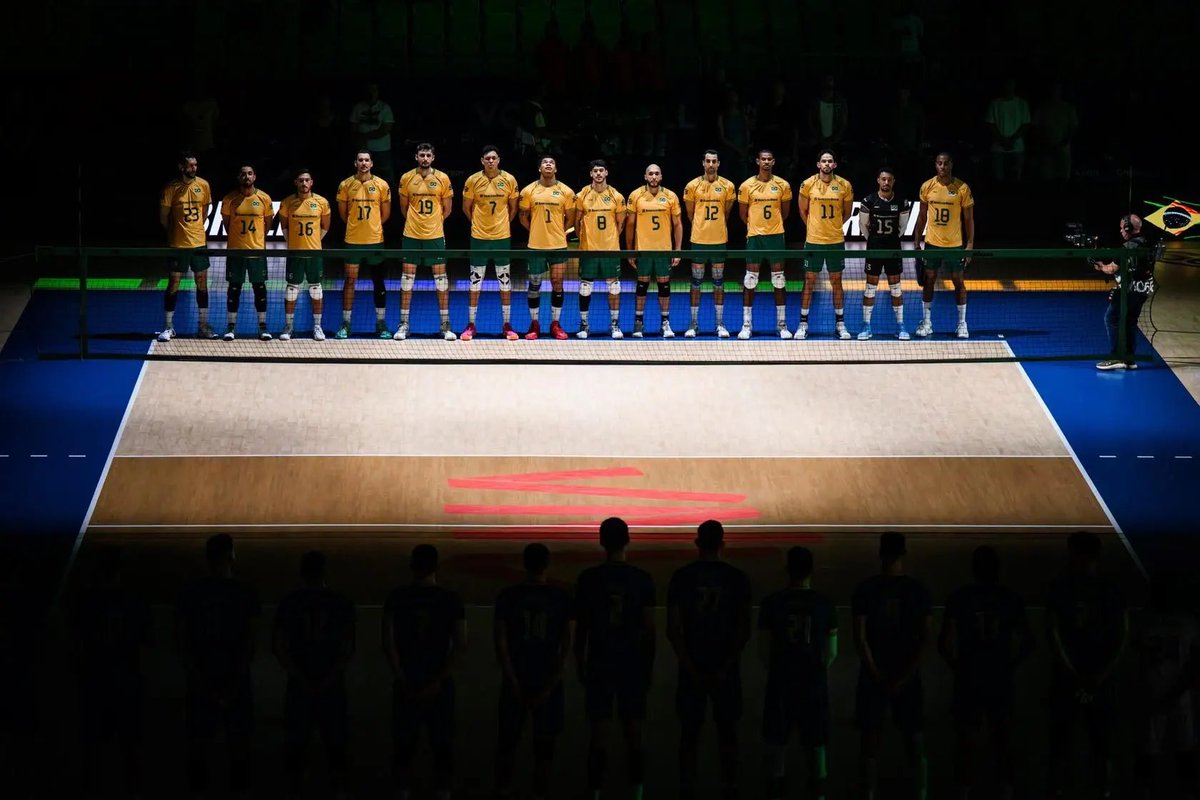 RAM10215's tweet photo. Bernardinho define os 14 jogadores para jogo contra a Itália pela Liga das Nações masculina

Levantadores: Brasília e Cachopa
Opostos: Bryan e Darlan
Ponteiros: Adriano, Arthur Bento, Douglas Souza, Honorato e Lucarelli
Centrais: Flávio, Judson e Pinta
Líberos: Maique e Pureza

❌ Barreto continua fora