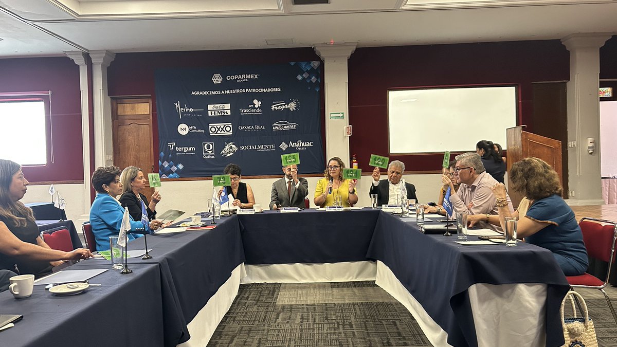 Coparmexoaxaca's tweet photo. 📍Hoy 25 de junio realizamos nuestra Asamblea Ordinaria Informativa. Agradecemos la participación de socias, socios, consejeras y consejeros que fortalecen el trabajo institucional de COPARMEX Oaxaca. 🤝

#UnaSolaCoparmex #UnSoloMéxico #UnSoloOaxaca https://t.co/68qjaqADPz