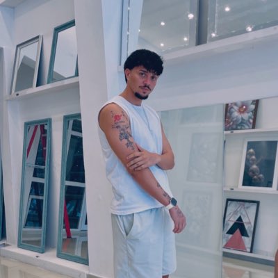 rubby__whitte's tweet photo. #NuevaFotoDePerfil https://t.co/8rlBqmctVS