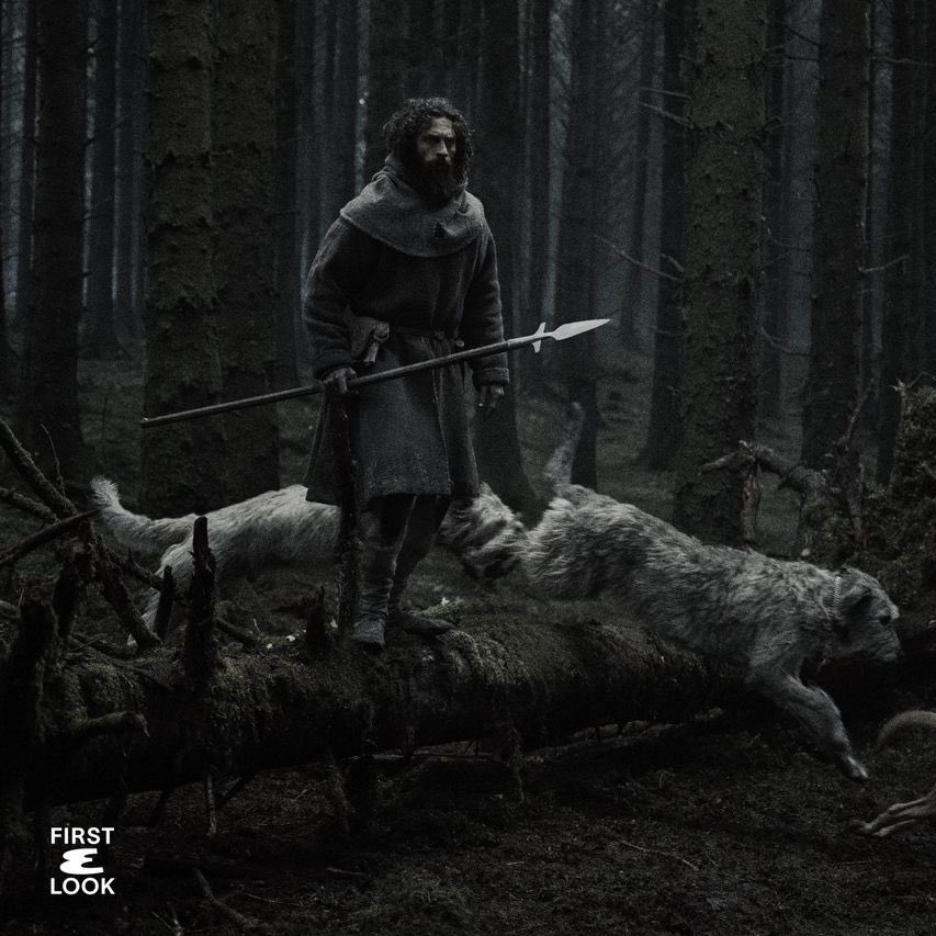 DiscussingFilm's tweet photo. Robert Eggers' ‘WERWULF’ is shot on 35mm film, with grain structure of a black &amp; white film incorporated onto colour film to create a unique look.

(Source: https://t.co/MATt6uyU0l) https://t.co/y8EG3Hc9CP