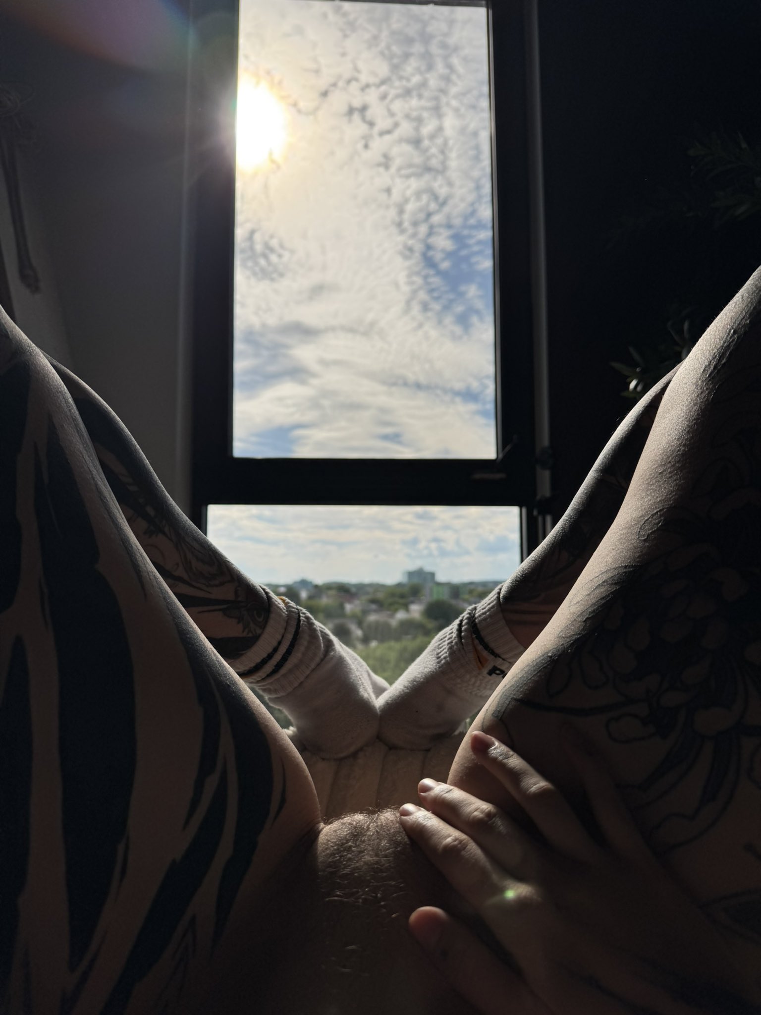 Don’t forget to sun your holes 🌞 https://t.co/Ybj68Q7Q3U