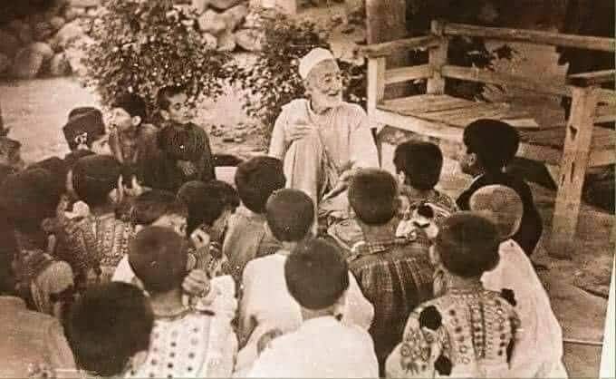 thenewbornsindh's tweet photo. خدا کا مذہب امن و محبت کا مذہب ہے، یہ جو تمہارے دل میں مذہب کے نام پر نفرت بھرتے ہیں وہ خدا کے نہیں بلکہ شیطان کے بندے ہیں!

خان عبدالغفار خان (باچا خان)🖤 https://t.co/HZ4AaZF4wm