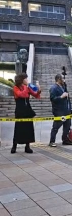 Hallelujah1988's tweet photo. 柴田さんに「売れない歌手売れない歌手」って敵意剥き出しやな。
悔しかったらいっぺんBillboard Live Osakaで人集めてみ。
「斎藤県政やったれワッショイ！」「元彦頑張れ元彦頑張れ∼！」で1日2ステージ回してみてや笑
無理なら吉田も付けるか？デュエットならS信3人くらい来てくれるやろ笑 https://t.co/0Fs4y7bkpD