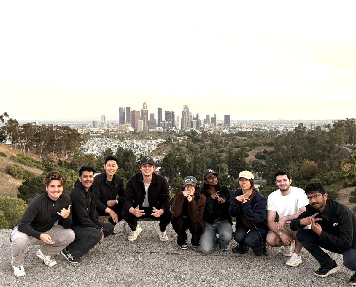 finta's tweet photo. Finta takes on LA 🌴 

Last week, we brought the whole team together for our annual offsite

A great way to celebrate the hardest-working team in startup finance

P.S. We're hiring! https://t.co/QBMpWpNw7O