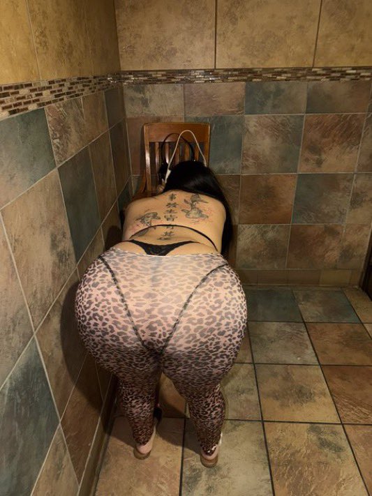 Chellymili's tweet photo. EAT MY ASS😜 https://t.co/GIVk9mwGew