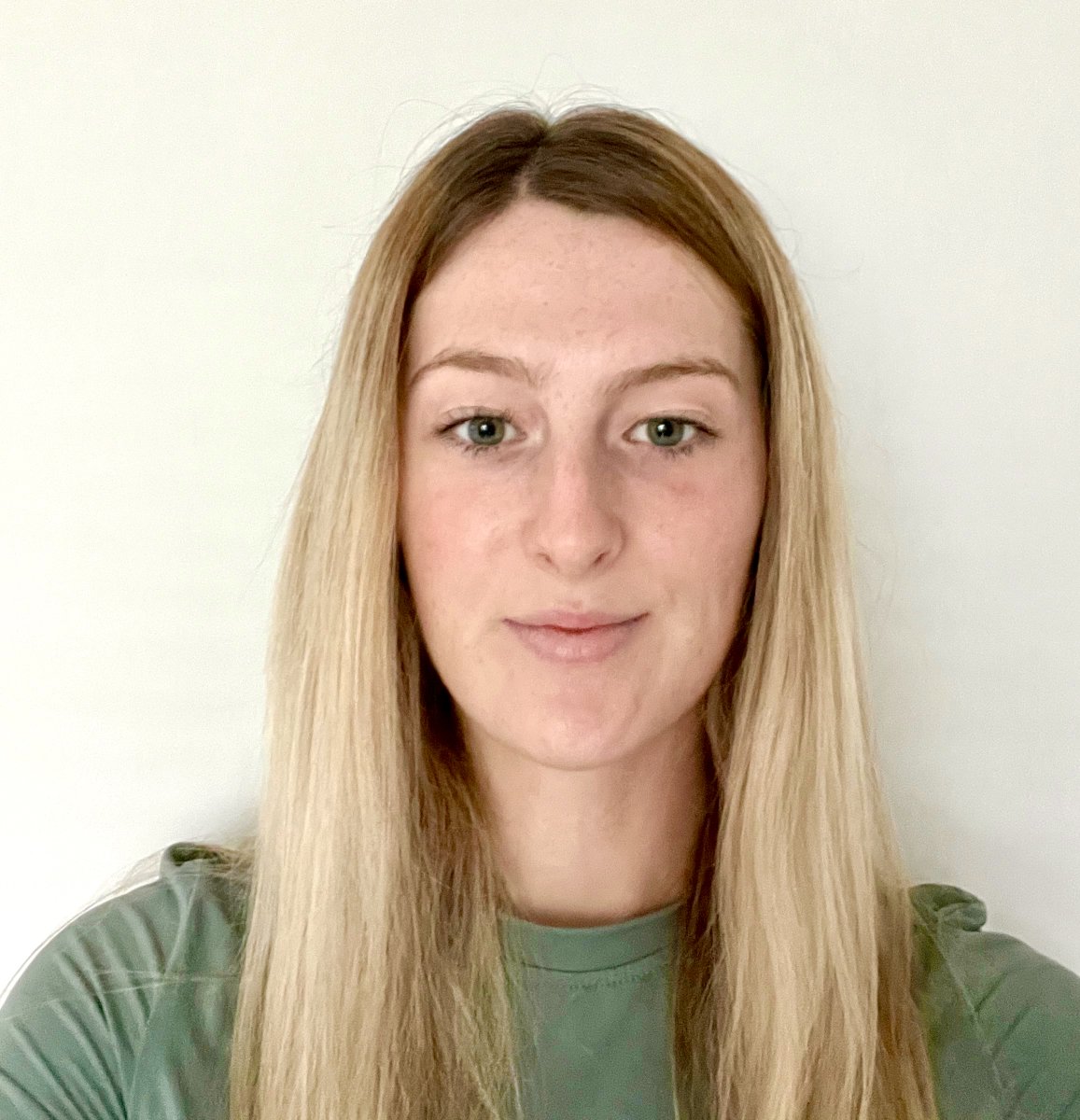 AJsChallenge's tweet photo. Meet May Roberts, a MSc Genetic Counselling Student completing her training at @cardiffuni. We look forward to launching her research project: How do adults with #VascularEDS reflect on early experiences of the condition and family communication surrounding their diagnosis? https://t.co/r9O33licIU