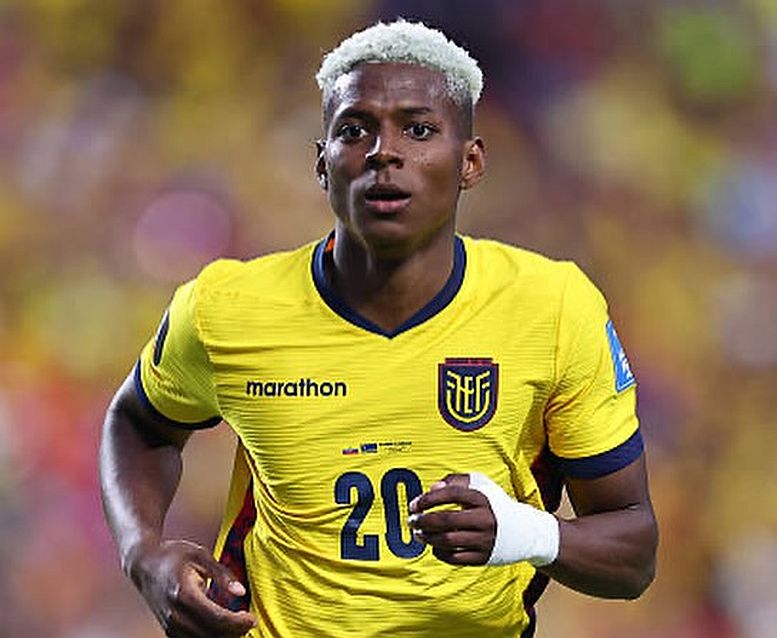 FTalentScout's tweet photo. What a performance against Germany by Nilson Angulo!

Absolutely crucial.

Probably the biggest game of his career so far.

A night the 23-year-old Sunderland winger will never forget. 🇪🇨🔥 https://t.co/M7B14MQLgf