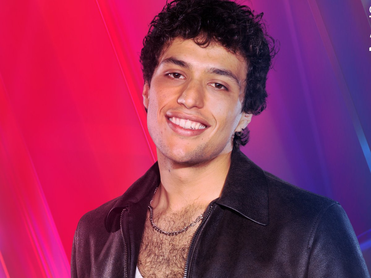 Formula_Music's tweet photo. ¿Qué álbum debut esperas con más ganas de escuchar? 🤔

🔄 El de Elaine Haro 
❤️ El de Tinho https://t.co/2GJnQUqF23
