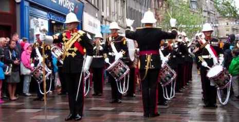 tourscotland's tweet photo. As requested this evening a Tour #Scotland travel video Blog of HM Royal Marines Plymouth Band on Port Street on #ancestry, #genealogy, #history visit and trip to #Stirling. This fine band is based at HMS Raleigh in #Torpoint, #Cornwall, #England https://t.co/oWqciusvLY https://t.co/X1clqvTWQA