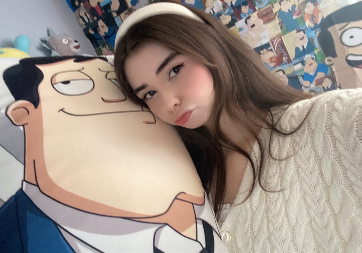 Iluvtheworld43's tweet photo. i love stan smith so much did everyone else know that around here… i feel like i’ve been kind of keeping it a secret… https://t.co/v0HUmMRvjZ