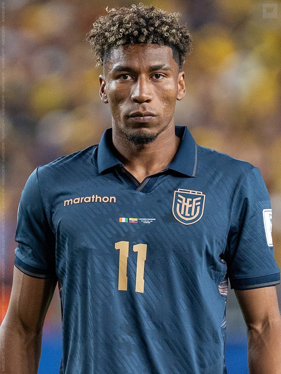 sebas23v's tweet photo. Irrespetaron a La Rola casi toda una vida, desde que Gustavo Alfaro lo convocó... Hoy calló bocas. Tremendo desgaste del ex Imbabura. https://t.co/IPCjVjiy1z