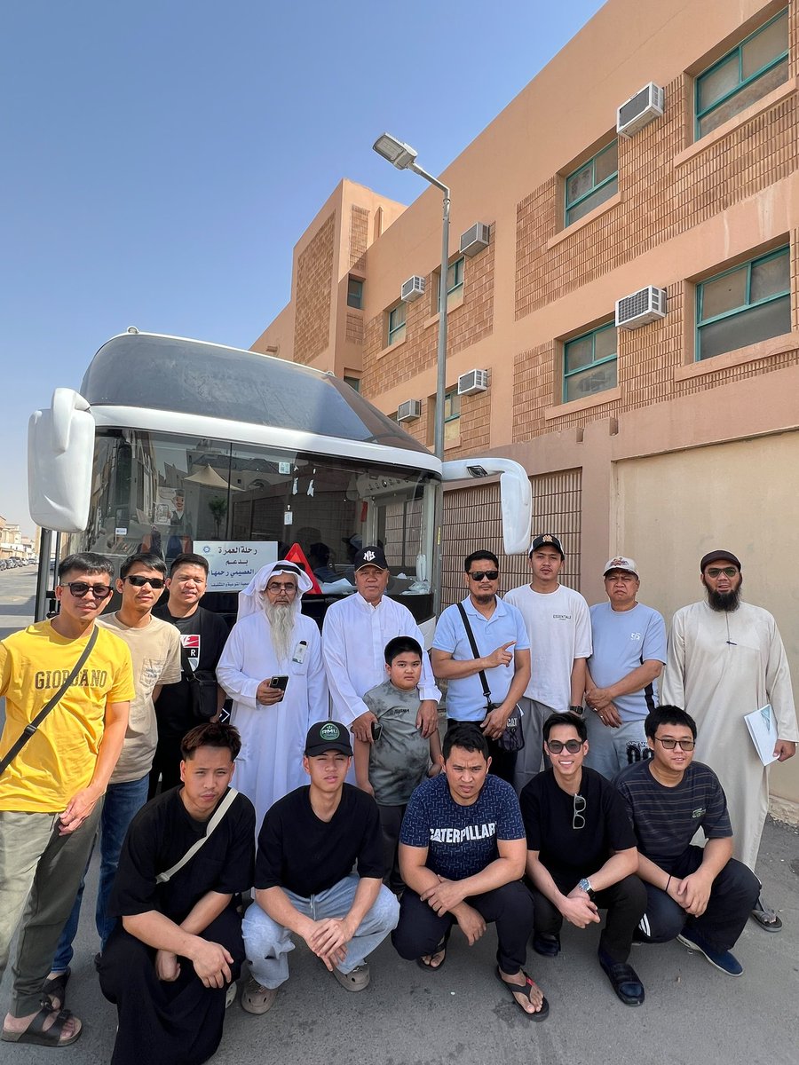 NaseemDaawa's tweet photo. بحمدالله تم انطلاق رحلة العمرة الثالثة للجالية الفلبينيه اليوم الخميس بدعم من فاعل خير بالنية عن والدته المتوفيه نسأل الله أن يتقبل منه ويغفر لوالدته ويسكنها فسيح جناته https://t.co/9WmedPLNNY