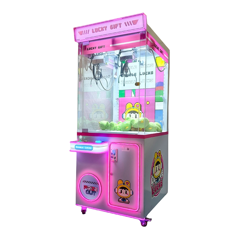 dailyobject_'s tweet photo. DAILY OBJECT 1321:

CLAW MACHINE https://t.co/he3XZjU2Lw