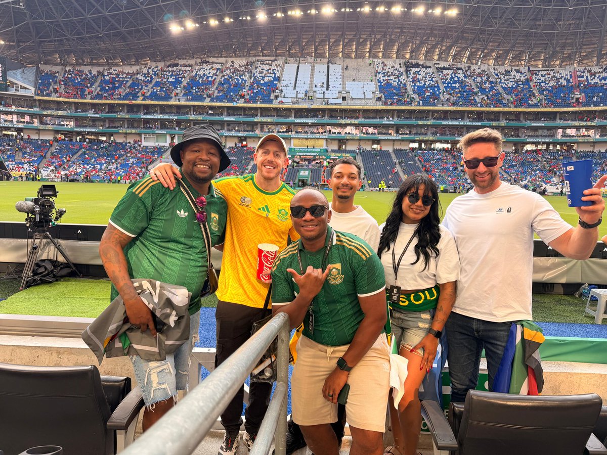TshiamoRTladi's tweet photo. One thing South Africans 🇿🇦 will do is show up for @BafanaBafana 🙌🏾 🙏🏾 🔥 

S/out to @MMORTON6 &amp; @DJNAVES for being such solid gents brings the energy along with the other SA fans that made it #Monterrey 🇲🇽 @FIFAWorldCup https://t.co/sKPVUPXmtd