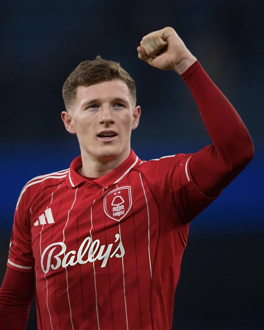 FutboolFichajes's tweet photo. 🏴󠁧󠁢󠁥󠁮󠁧󠁿 MANCHESTER CITY FICHA A ELLIOT ANDERSON POR UN PRECIO RÉCORD EN SU HISTORIA.

💰 Los Citzen llegaron a un acuerdo con el Nottingham Forest por €150M, siedo así el fichaje más caro en la historia del club. 

✅ El centrocampista arregla los términos personales y se une al Manchester City luego del Mundial 2026. 

ℹ️ Lo confirma @FabrizioRomano